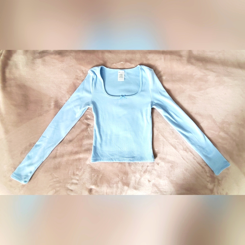 Women's Light Blue Long Sleeve Top